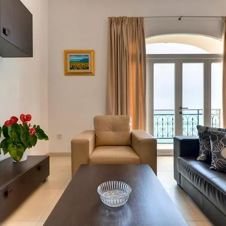 Fantastic Views St Julians Seafront 2-bedroom Saint Julian's